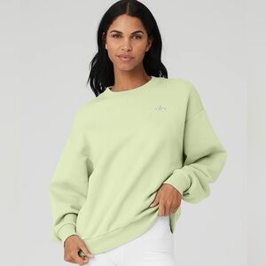 alo yoga accolade sweatshirt